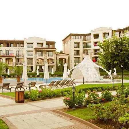 Life Complex 4*