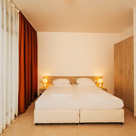 Apartament Life