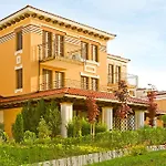 Life Resort