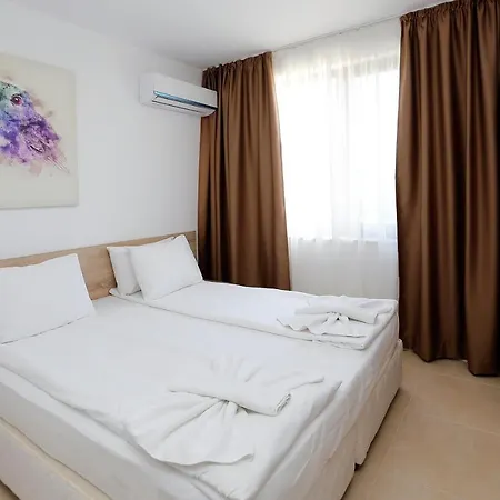 грийн лайф бийч Созопол