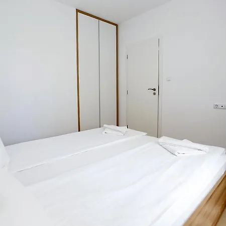 Апартамент грийн лайф бийч *