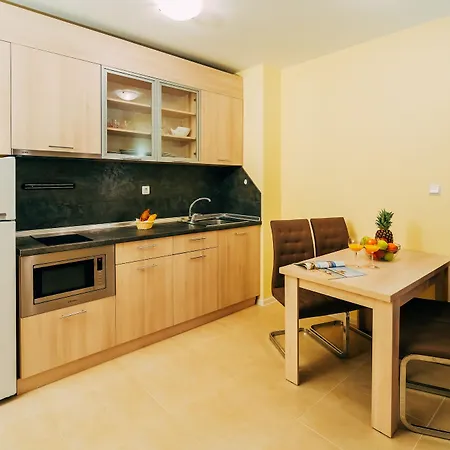 грийн лайф бийч Созопол