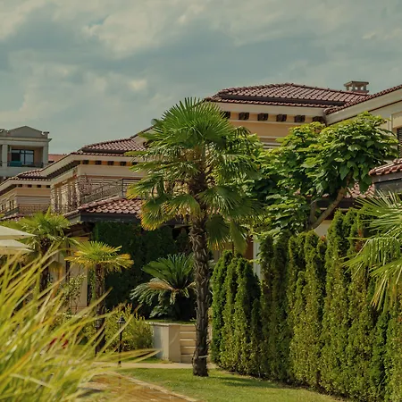 Resort Life 4*