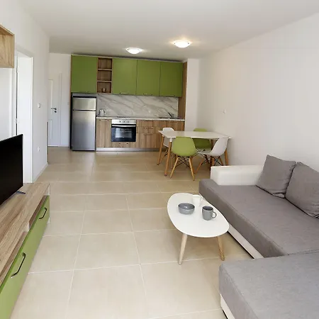 Курортний комплекс Life 4*