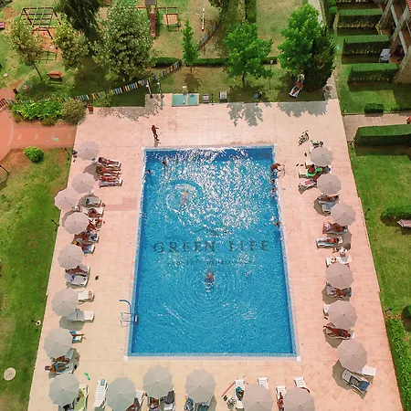 Resort Life 4*