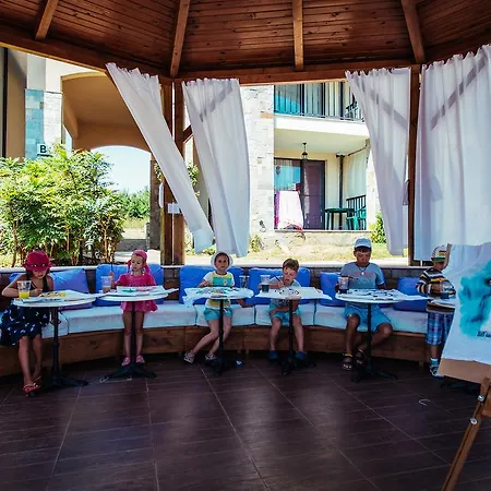 грийн лайф бийч Созопол